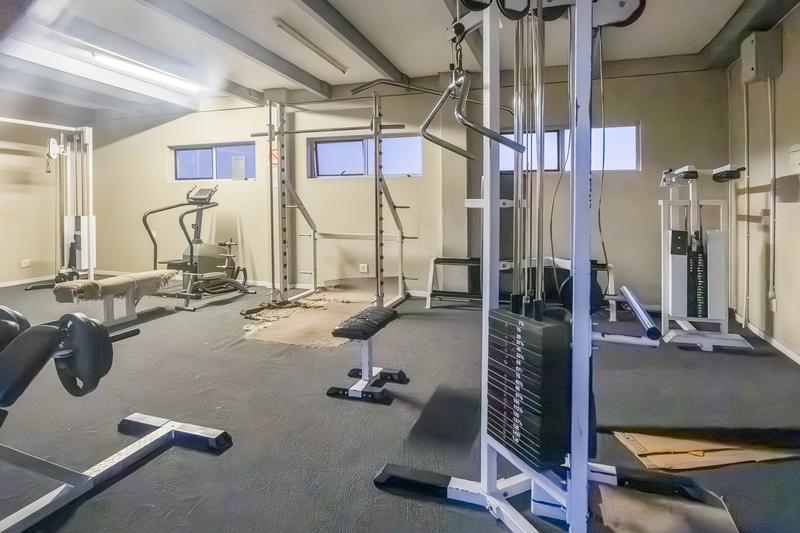 2 Bedroom Property for Sale in Goodwood Central Western Cape